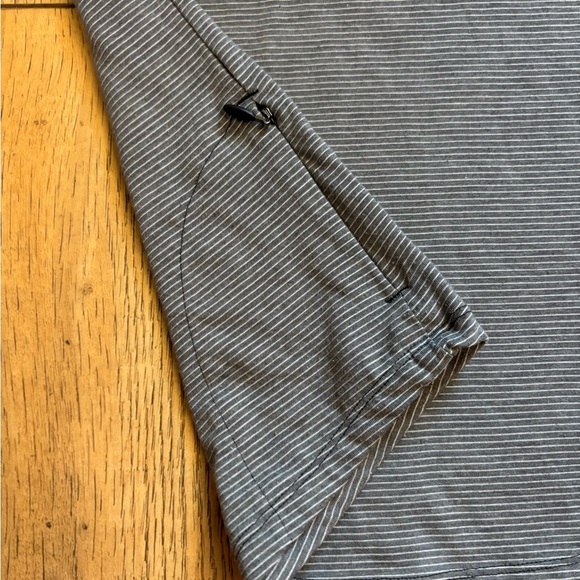 Under Armour Black and Gray Raglan Long Sleeve Jersey - Picture 4 of 4